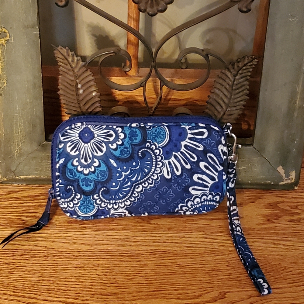Vera Bradley Quilted Blue Tapestry Paisley Wristlet